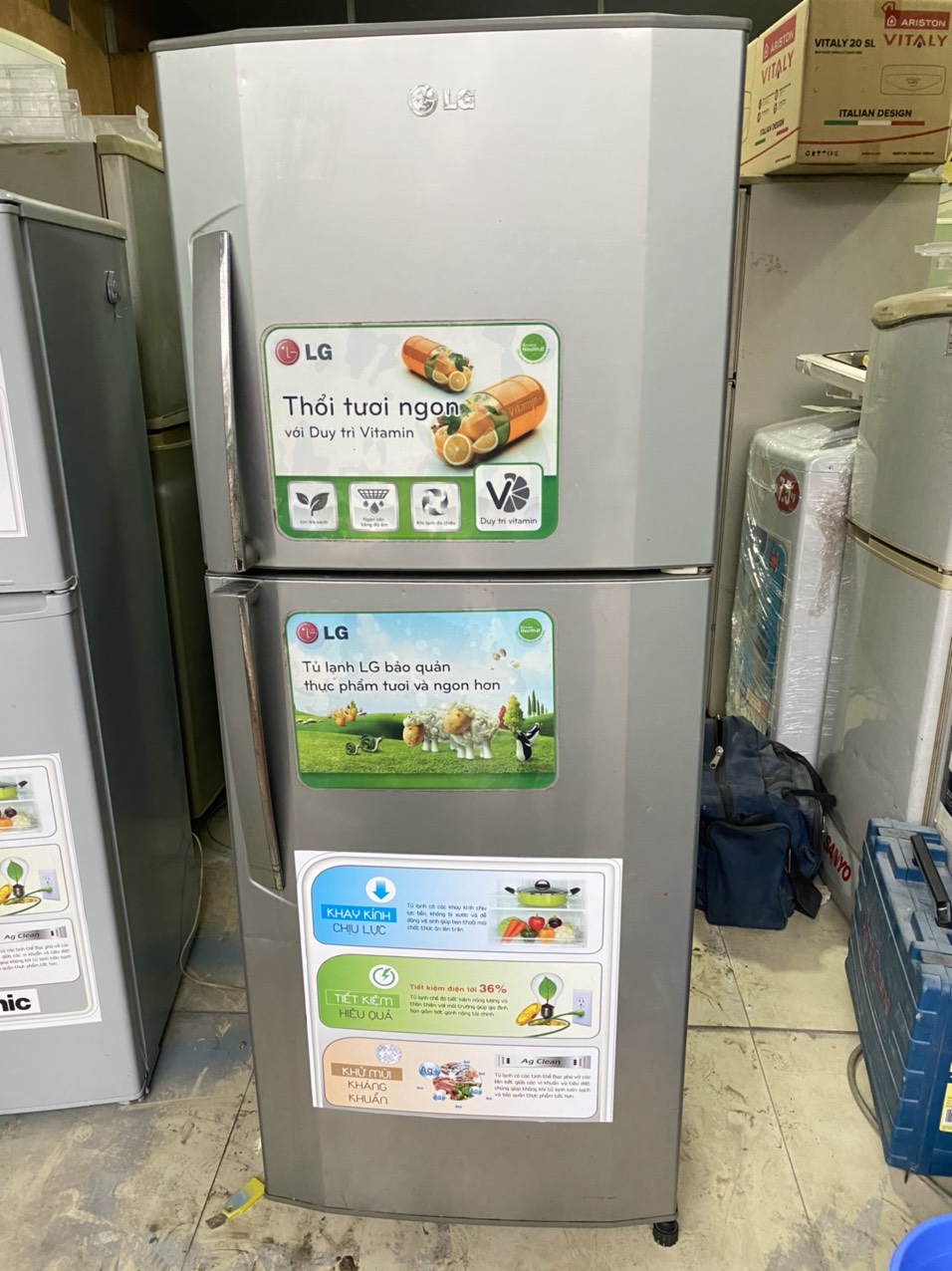 Tủ Lạnh Electrolux ngăn đá trên 2 cửa Inverter 426 Lít ETB4602GA - FreeShip  SG